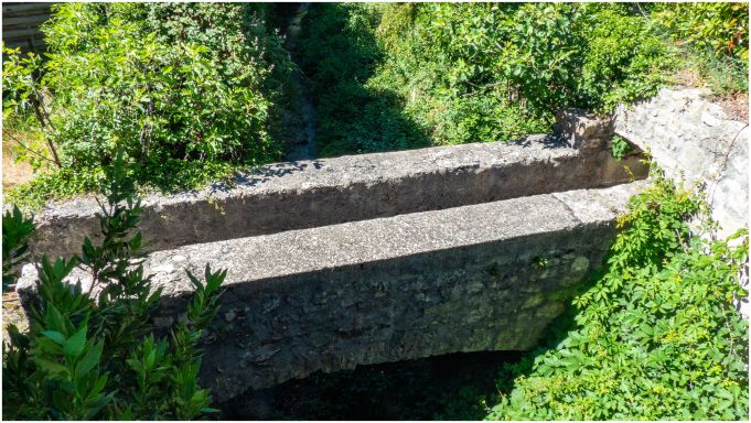 Le canal, passage du rieu